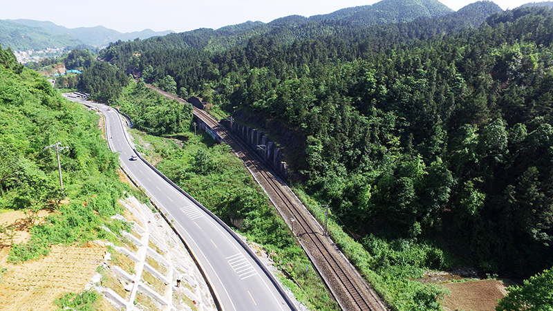 銅仁松桃304孟溪至新民公路